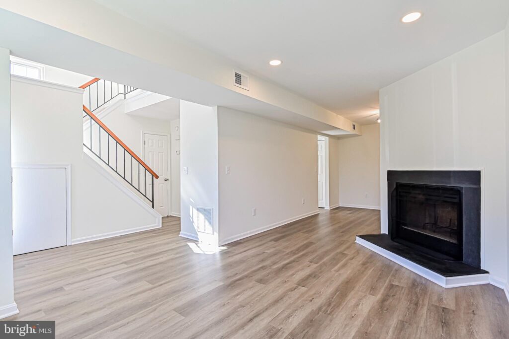 14001 Grumble Jones Court 6